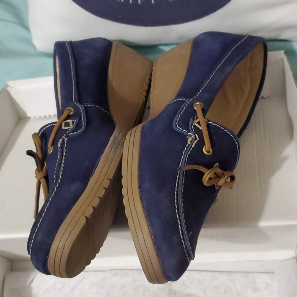 Basic Editions Shoes - Picture 5 of 7